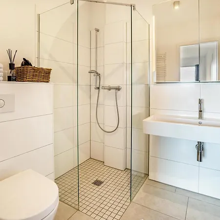 Portus 16 * بريمين